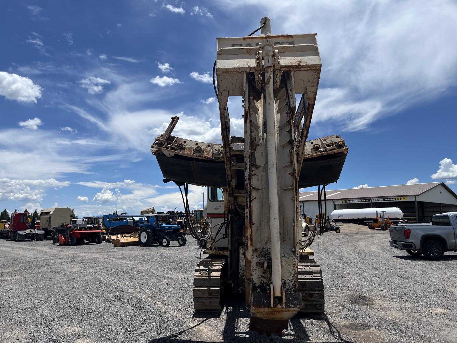 ./imagenes/INVOICE/2019/15976/CAPITOL TRENCHER CTC750 (19).JPG